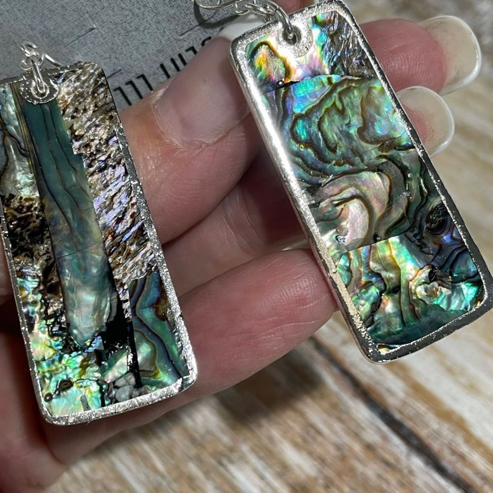 NWT Robert Lee Morris Absolutely Gorgeous Silver Tone Abalone Drop Long Earrings - Picture 9 of 16